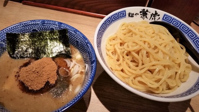 麺や兼虎 博多デイトス店 博多 ラーメン 食べログ