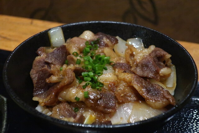 秘伝焦がしたれ 焼肉丼 やきはち 藤沢駅前店 藤沢 丼もの その他 食べログ