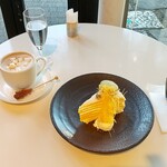 マシュマロロイヤルミルクティーとミルクレープ