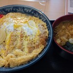 江戸家 - カツ丼900円＋プラス100円でそば