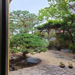 らうんじ喫茶 華苔 - 窓からの景色です。
