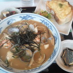 甘 - 海の幸甘麺、いもパンセット