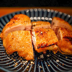 [Aged thigh meat] ~ Charcoal-grilled aged thigh meat from Kyoto chicken ~