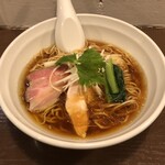 麺処 宥乃 - 料理写真:比内地鶏らーめん【黒】