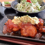 森のハンバーグ工房 ゆみさんち - 【日替りランチ(600円)】メインのチキン南蛮。たまらんおいしさです♪