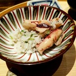 温石 - 烏賊のお出汁で素晴らしく美味しい。小烏賊のはじける歯触りもご馳走。