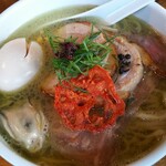 麺処 図鑑 - 特製牡蠣の淡麗そば 1200円