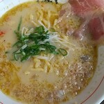 楽園 - 牛かすグリーンらぁ麺(’-’*)