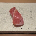 江戸前鮨 二鶴 - 天然本鮪トロ