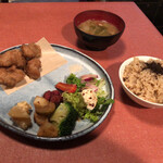 ＭＯＭＩＮＯＫＩ ＨＯＵＳＥ - ベジミート唐揚げセット　１２００円（税込）