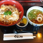 Nakaumino Sato - 大山とりの親子丼とミニうどんセット