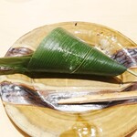 銀座 しのはら - 笹巻葛餅