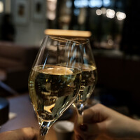 THE UPPER - 乾杯はchampagneから