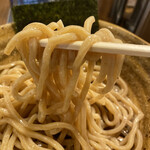 ベジポタつけ麺えん寺 - 中太な麺リフト