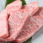 Horumon Yakiniku Ningu - 自社の精肉店より直接仕入れして鮮度抜群特上カルビ