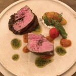 organ - 豪州産 仔羊のロースト、黒豆の煮込み、焦がしたトマトのソース