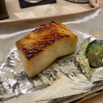 日本橋蛎殻町 すぎた - 分厚すぎた！これ真魚鰹やで(´⊙ω⊙`)ほんま生まれて初めて見た大きさなのだ！