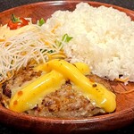 びっくりドンキー - チーズバーグディッシュ