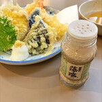 おうどん 瀬戸晴れ - 天つゆより藻塩がいい