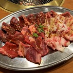 Yakiniku horumon maruki seiniku ten - 上焼肉5種盛合せ（お肉約500g）…3980円+税