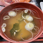 市場食堂 - ネギとワカメのみそ汁