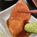 市場食堂 - 脂がよくのった、柔らかい鮭