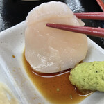 市場食堂 - とても身が厚い帆立です