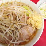 ラーメン二郎 - ラーメン小＋ニンニク多め＋白ネギ