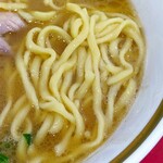 ラーメン濱野家 - 酒井の麺はちょうどいい茹で加減。