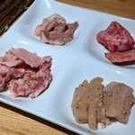 昇家 - 名物塩ホルモン、塩ミノ厚切り、塩なんこつ、塩すじ