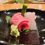 日本料理 たかむら - 【向付】
      ・秋田クエ
      ・大間大トロ
