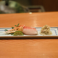 日本料理 たかむら - 【先付2】※ スペシャル素材
                      ・秋田ズワイ爪、山葵塩掛け
                      ・蟹味噌和え