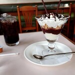 Kokage - アイスコーヒーとチョコサンデー。