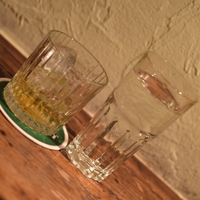 銀座バー Ginza300bar 銀座5丁目店 ギンザスリーハンドレッドバーゴチョウメ 東銀座 立ち飲み居酒屋 バー 食べログ