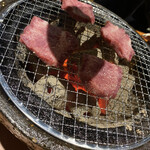 炭火焼肉 かなめ屋 - 