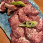 炭火焼肉 かなめ屋 - 