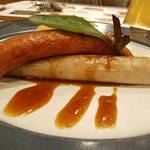 エルナ・アドリアーン - 