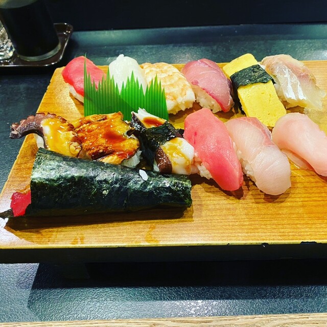大阪駅前第2ビルにある、人気のコスパ良い寿司ランチ】』by