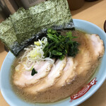 横浜ラーメン 町田家 - 