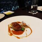 Sky Restaurant Musashi - ③温かい前菜：フォアグラのガトー仕立て　ビールと柿のガストリックソース。