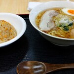 Mugen - ミニチャーハン、醤油ラーメン