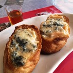 gorgonzola toast