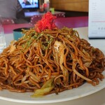 中央食堂 - 大盛焼きそば750円