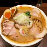 魁 肉盛りつけ麺 六代目 けいすけ - 