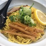 麺屋 雪月花 - つけ麺 しょうゆの麺
            麺は 中太ちぢれ麺を選びました