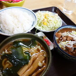 竜園 - 「もつ煮定食」（800円）