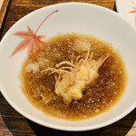 日本橋 蕎ノ字 - ■車海老の頭。
      ◎二つ目は天つゆで頂く。
      