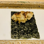 日本橋 蕎ノ字 - ◆カキ（広島 大黒神島産）
      ◎ 二つ目は海苔を巻いて頂く。
      