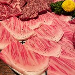 本格和牛肉料理 牛屋 - 