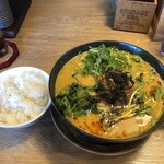 パイタンラーメン キャトル 鷹匠 - 